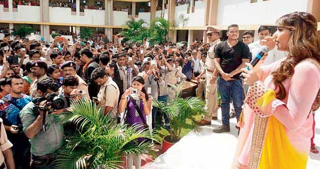 80 cops on duty for Bipasha Basu